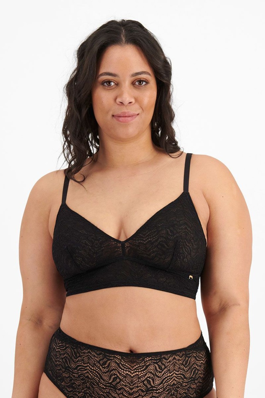 Curves Because | Because Lightweight Bralette Black